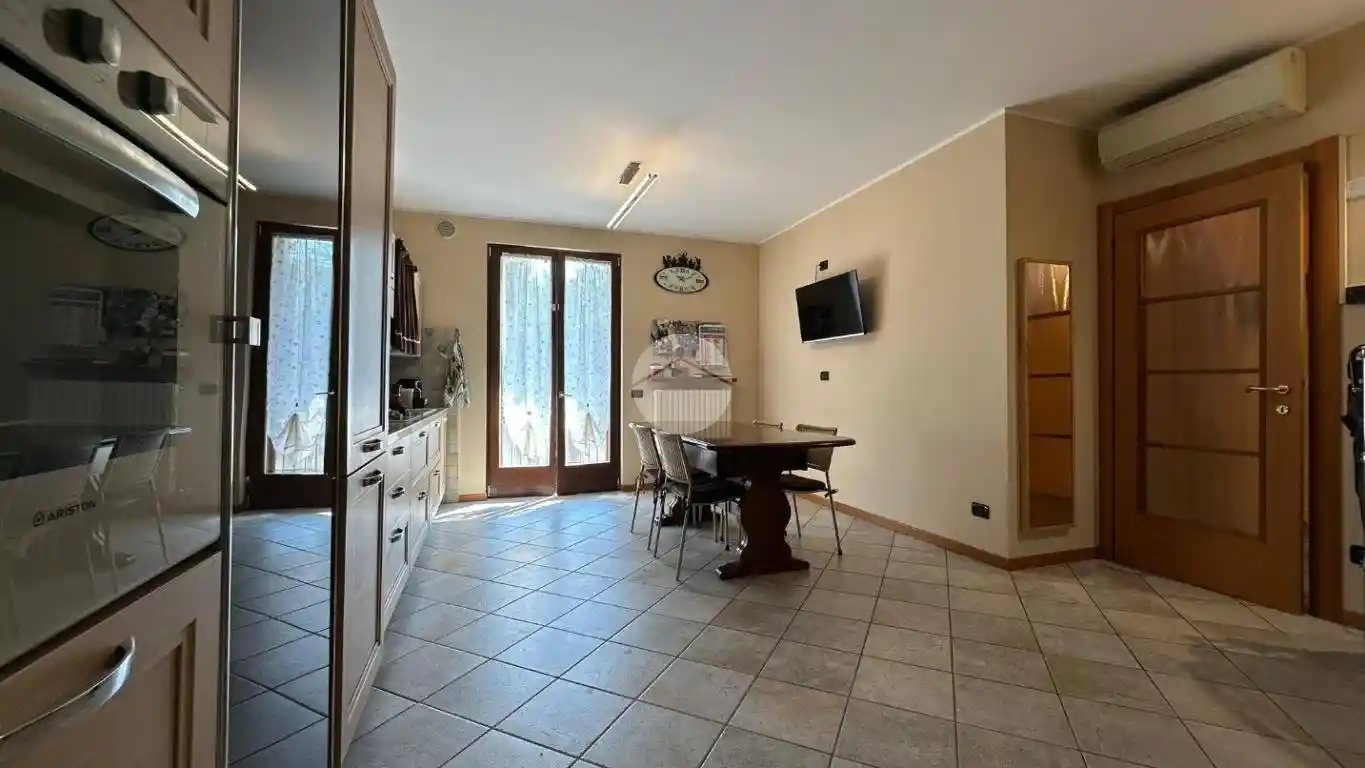 Villa a schiera via Eugenio Montale 3, Cazzano di Tramigna - foto 2