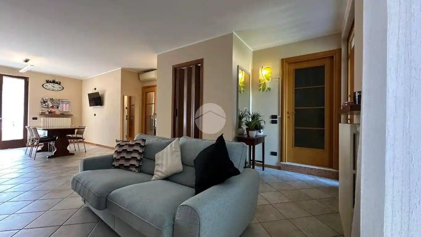 Villa a schiera via Eugenio Montale 3, Cazzano di Tramigna - foto 4