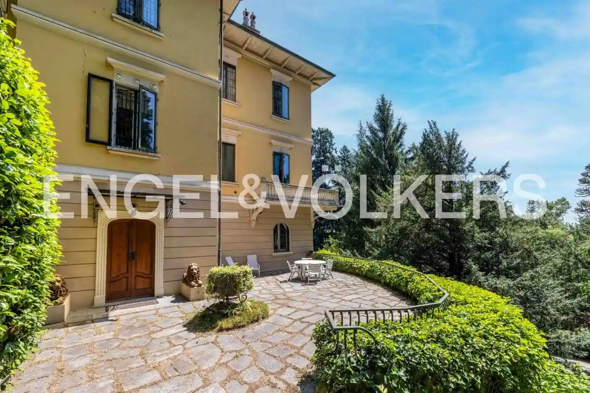 Villa unifamiliare via dell'Immacolata 14, Santa Maria del Monte, Varese - foto 2