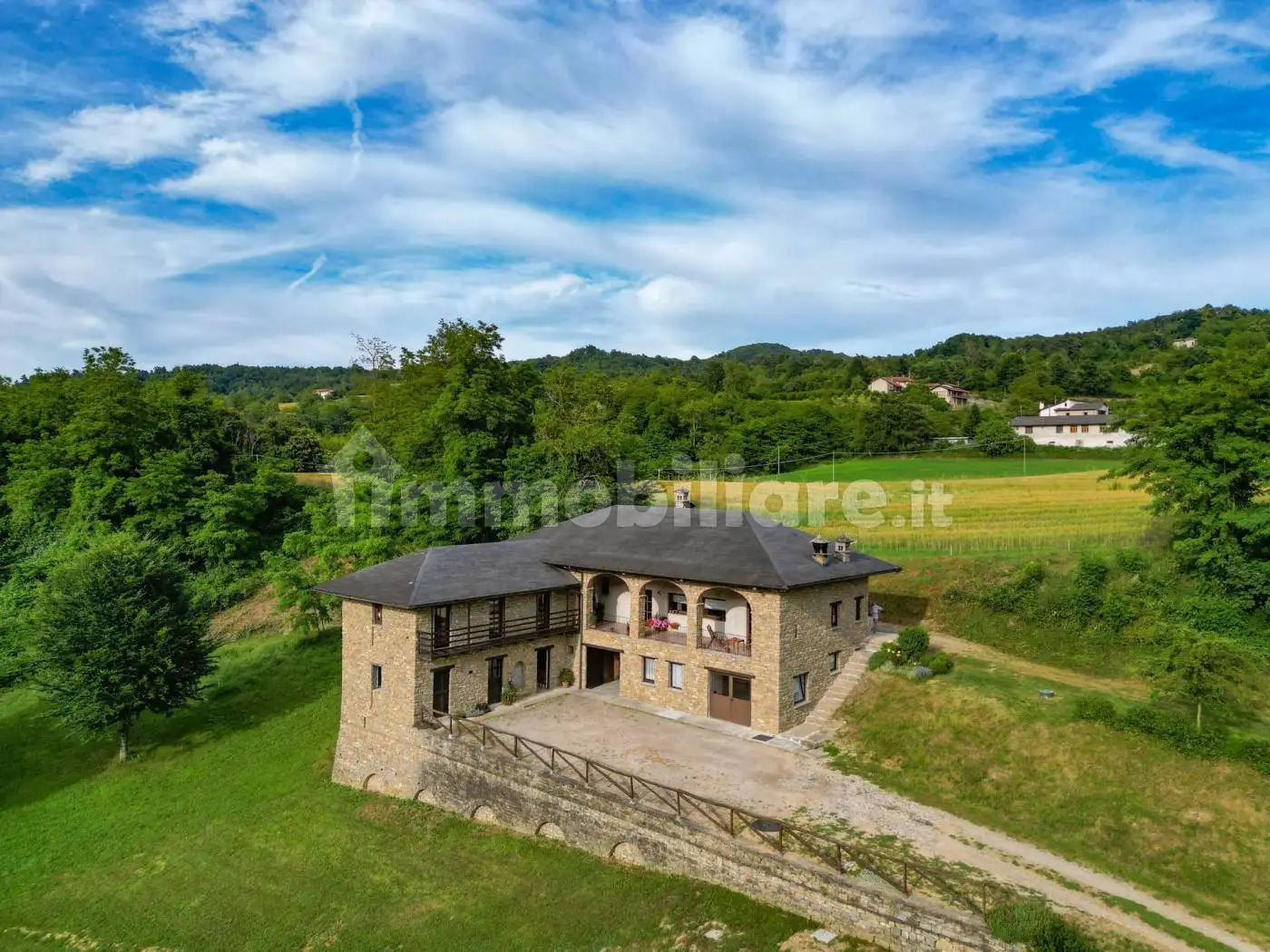 Rustico - Casale in vendita a San Benedetto Belbo