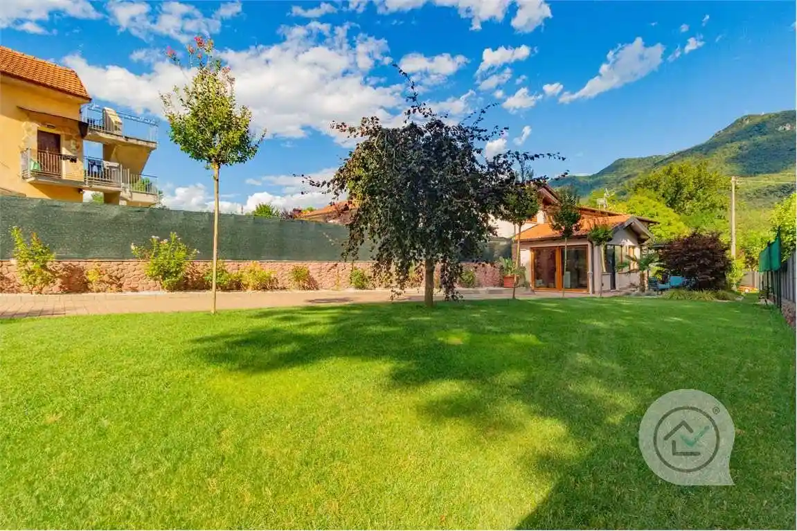 Villa unifamiliare via Guerneri, 4, Cuasso Al Piano, Cuasso al Monte - foto 2