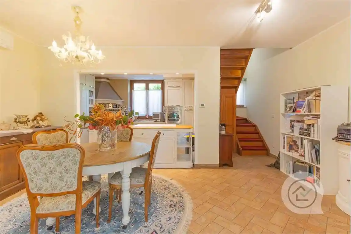 Villa unifamiliare via Guerneri, 4, Cuasso Al Piano, Cuasso al Monte - foto 3