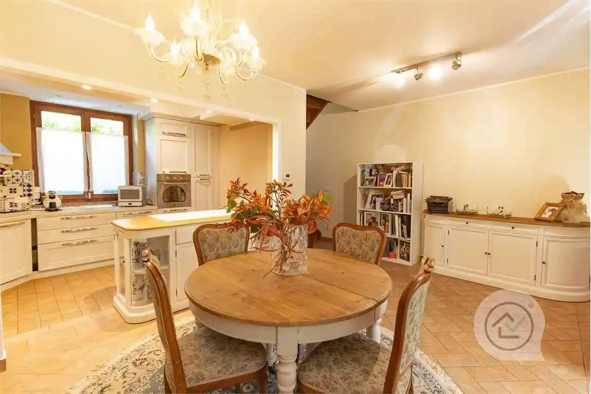 Villa unifamiliare via Guerneri, 4, Cuasso Al Piano, Cuasso al Monte - foto 4