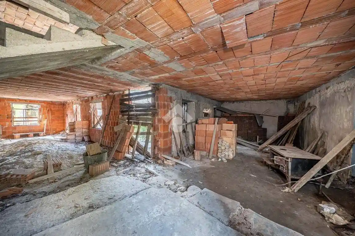 Casa indipendente in vendita a Vallelaghi