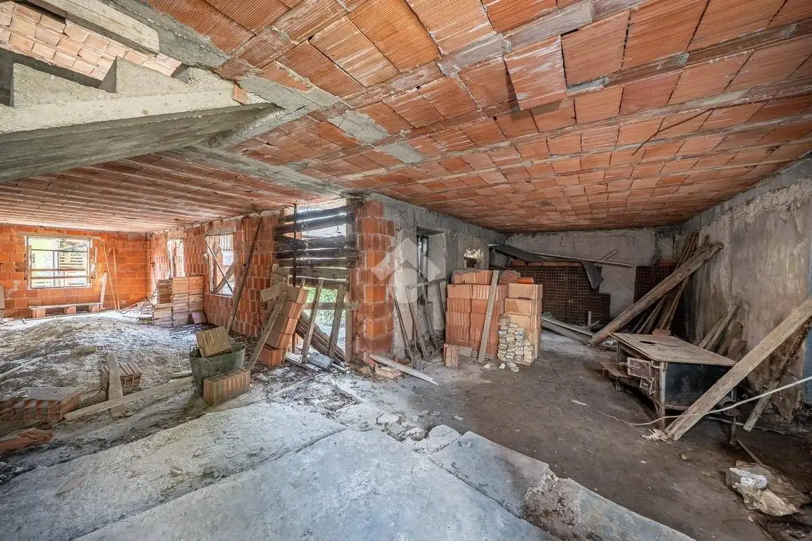 Casa indipendente in vendita a Vallelaghi