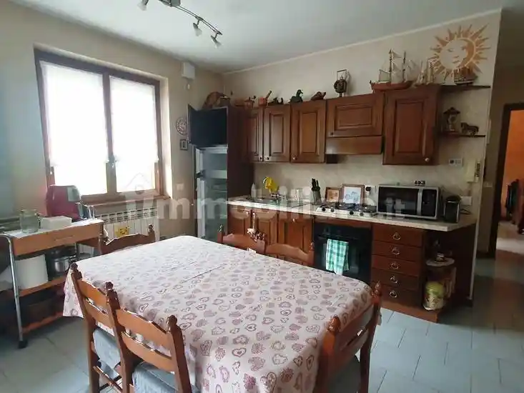 Appartamento in vendita a Endine Gaiano