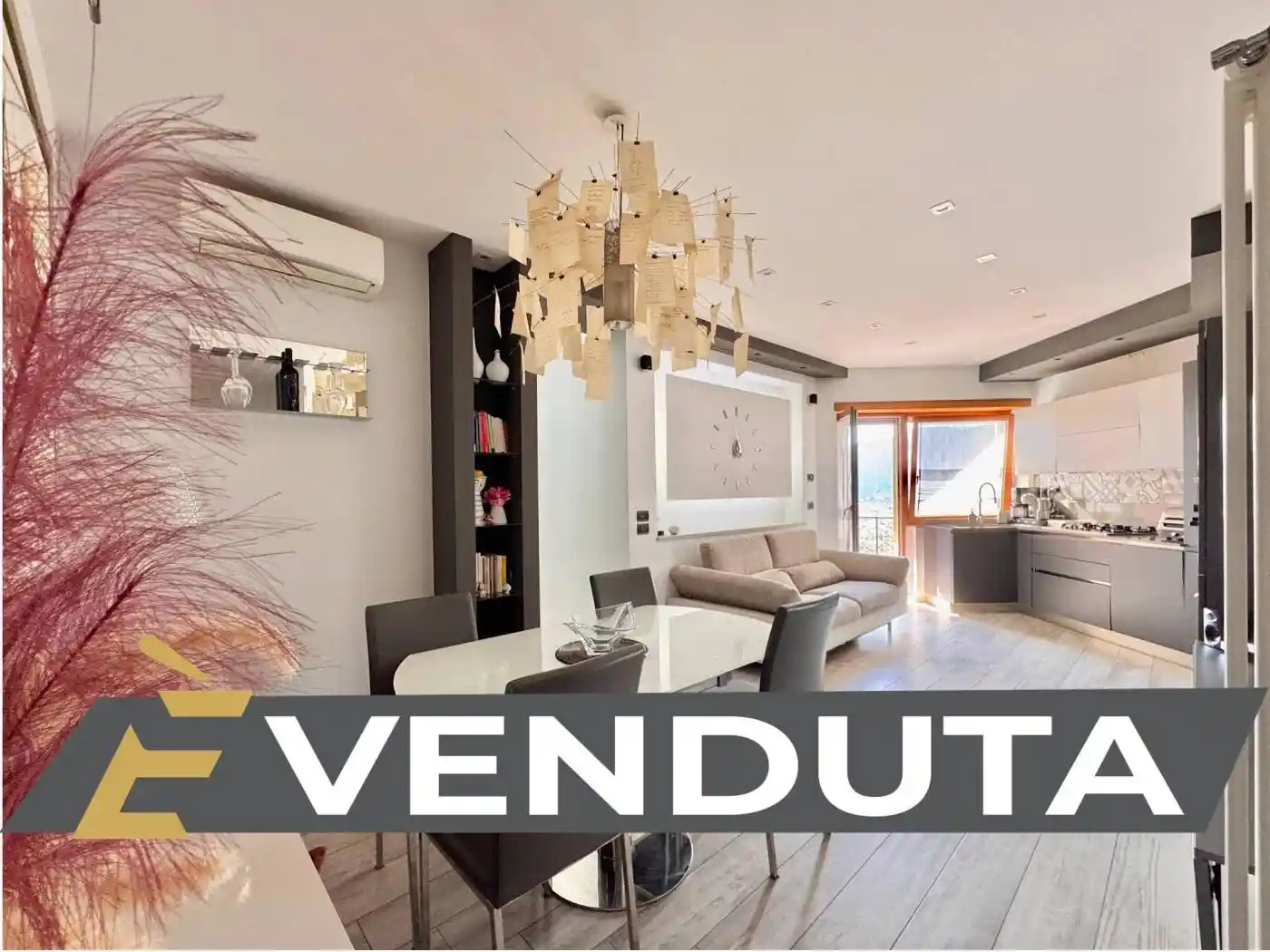 Appartamento in vendita a Napoli