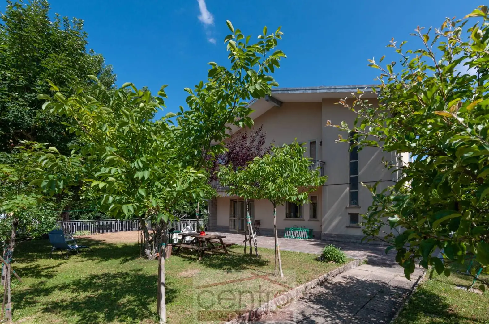 Villa in vendita a Lizzano in Belvedere