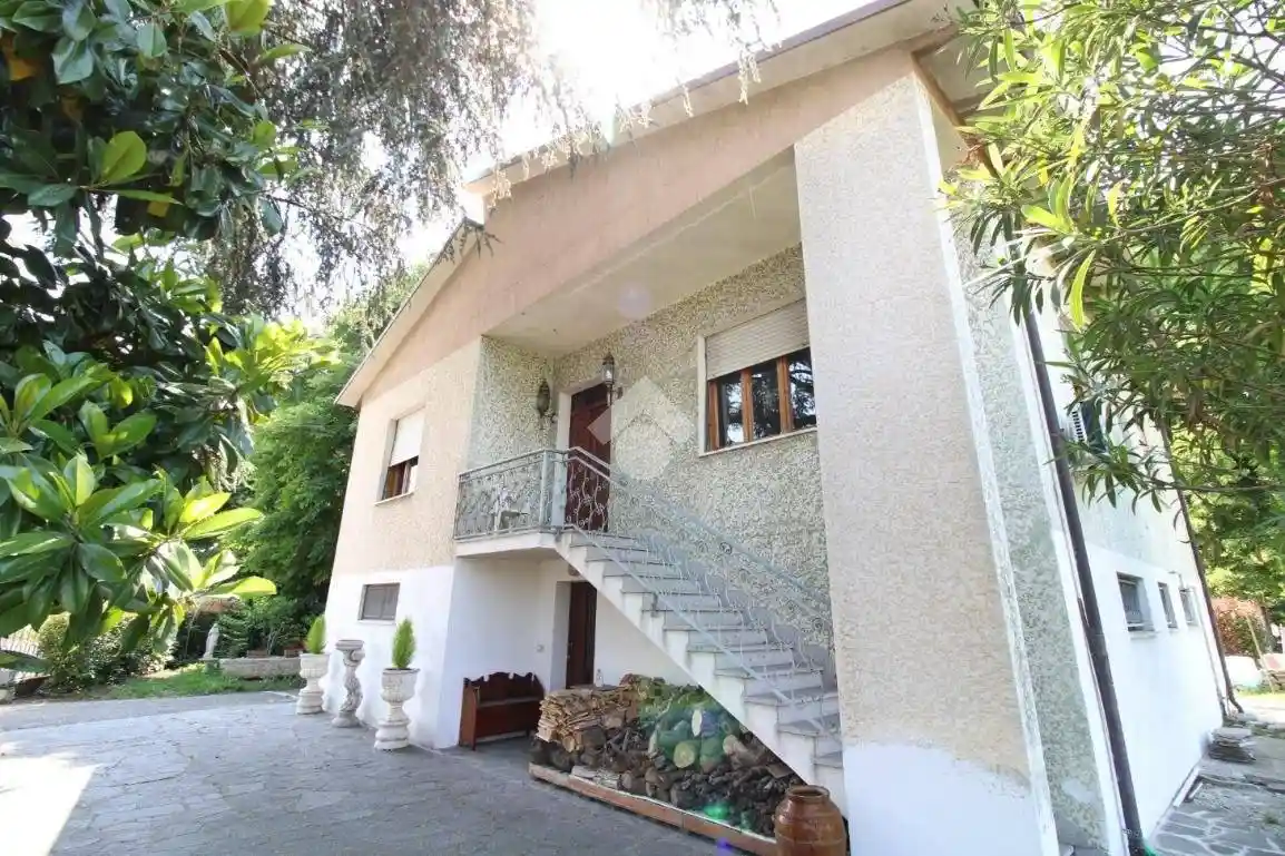 Villa in vendita a Castelnuovo Rangone
