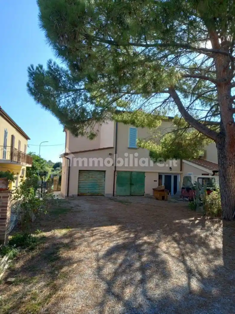 Casa indipendente in vendita a Sinalunga