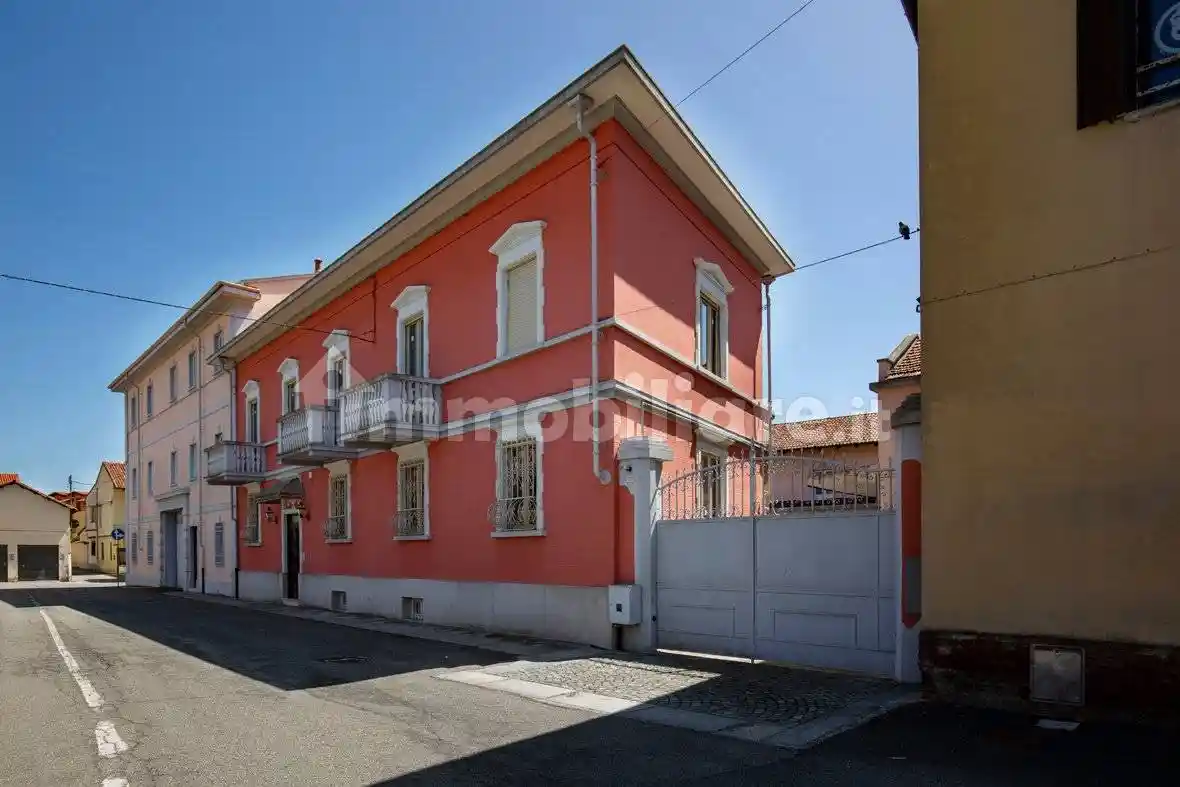 Casa indipendente in vendita a Livorno Ferraris