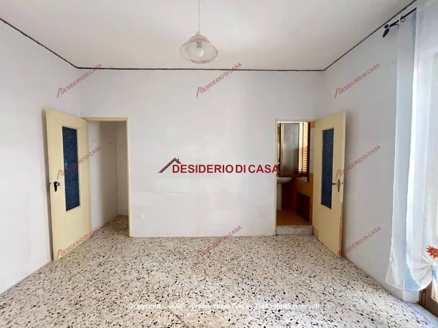 Casa indipendente in vendita a Campofelice di Roccella