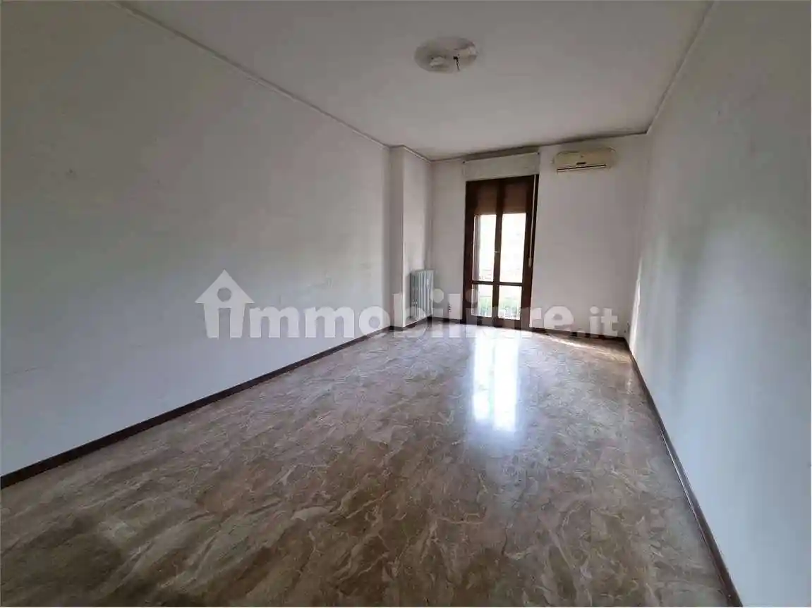 Quadrilocale buono stato, piano terra, Valletta Valsecchi, Mantova - foto 2