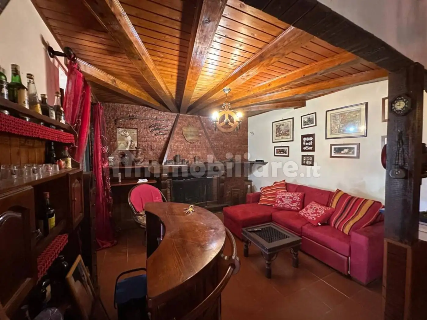 Villa in vendita a Corvara