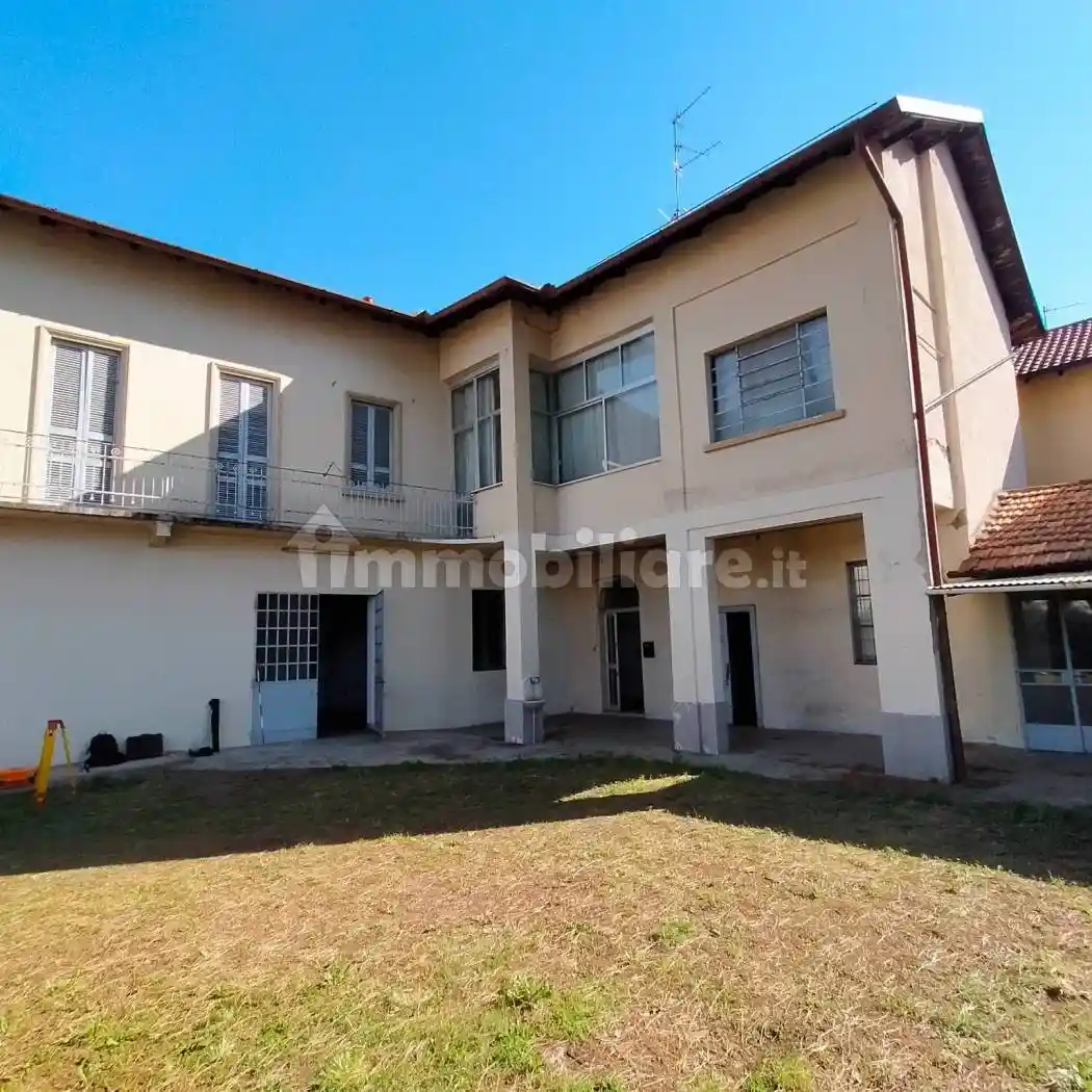 Casa indipendente in vendita a Cassano Magnago