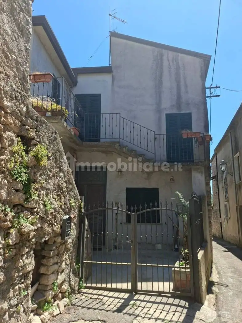 Casa indipendente in vendita a Frasso Telesino