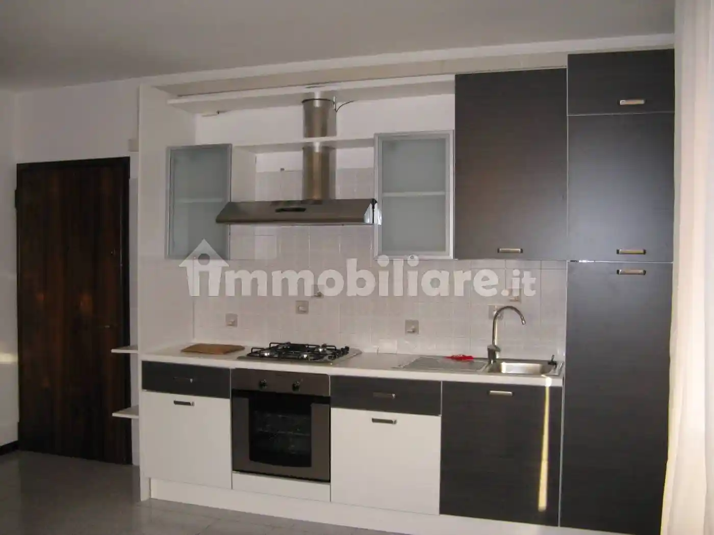 Trilocale via Enrico Fermi 25, Mezzavia, Due Carrare - foto 2