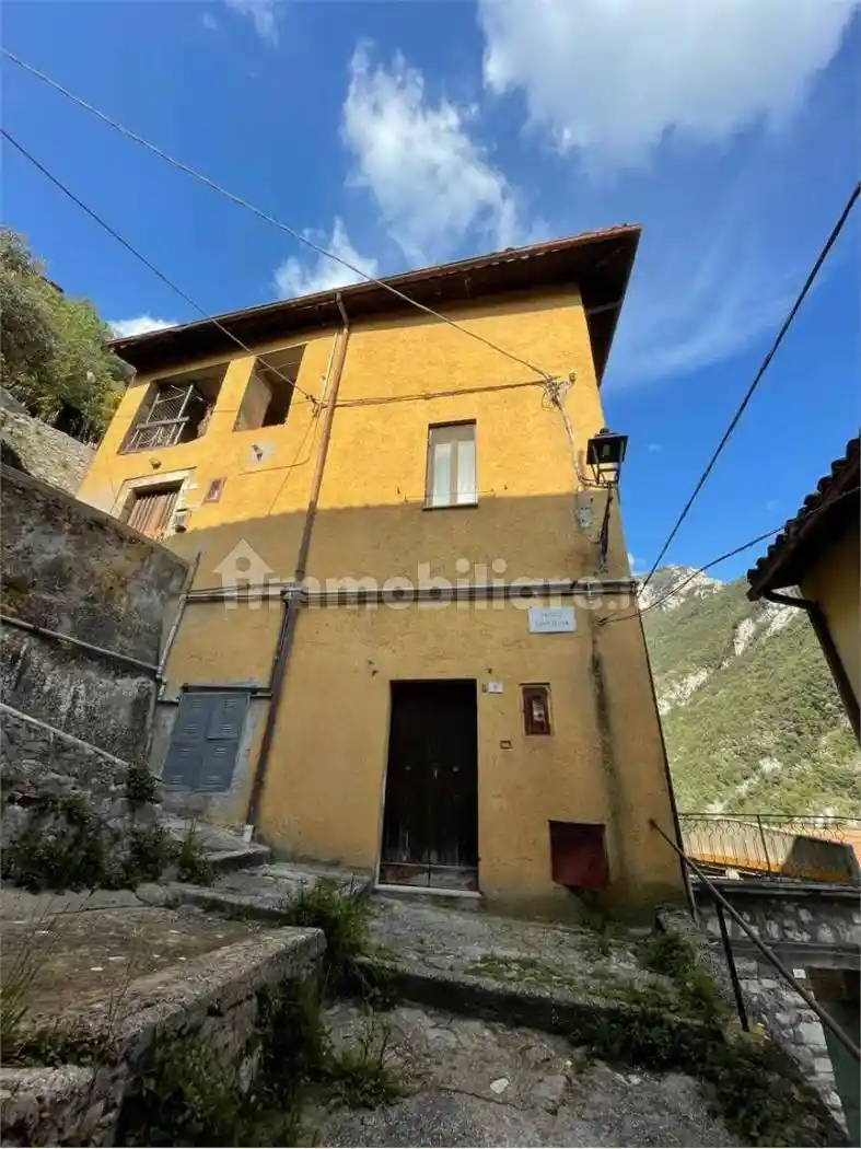 Appartamento in vendita a Ferentillo