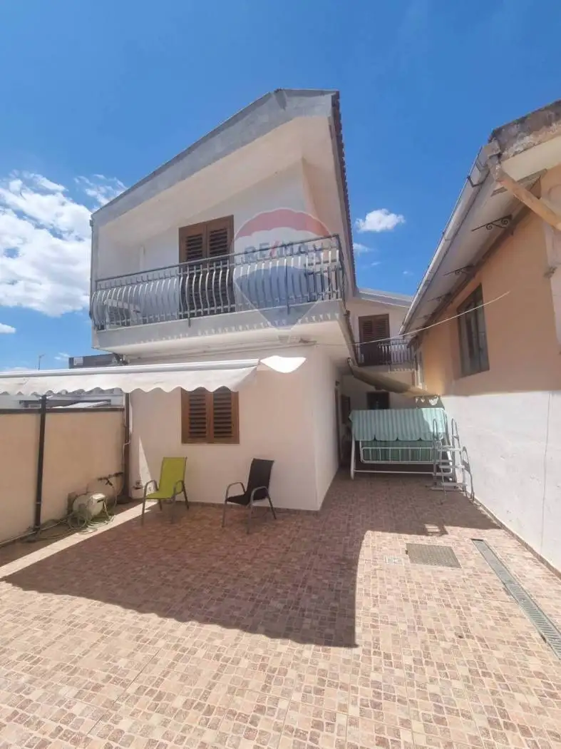 Casa indipendente in vendita a Catania