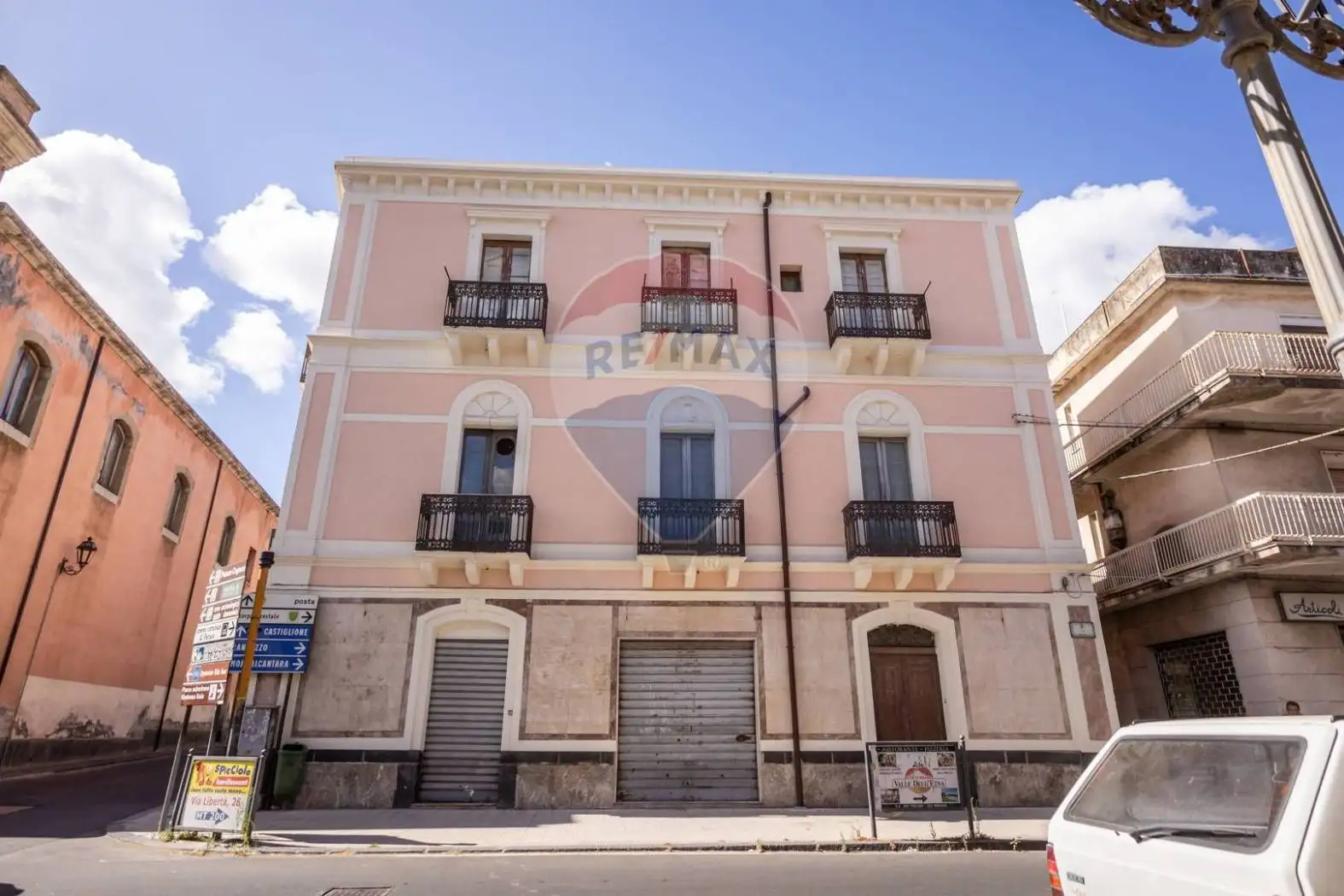 Casa indipendente in vendita a Francavilla di Sicilia