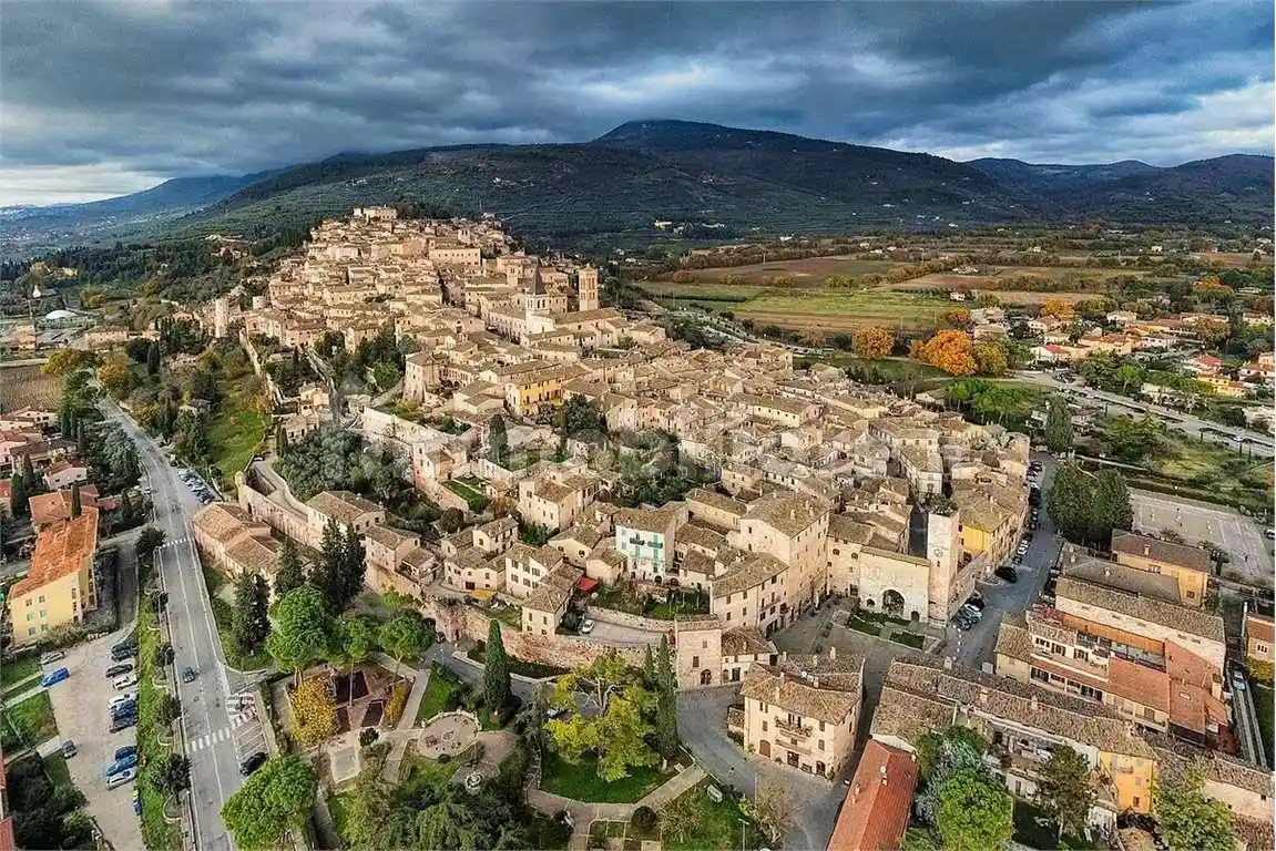 Appartamento in vendita a Spello