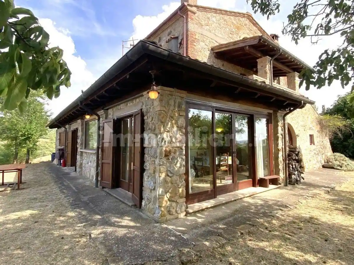Casa indipendente in vendita a Castiglione d'Orcia
