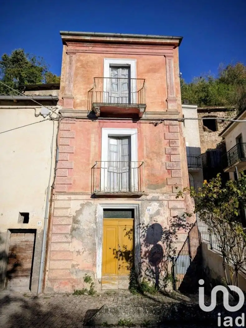 Appartamento in vendita a Goriano Sicoli