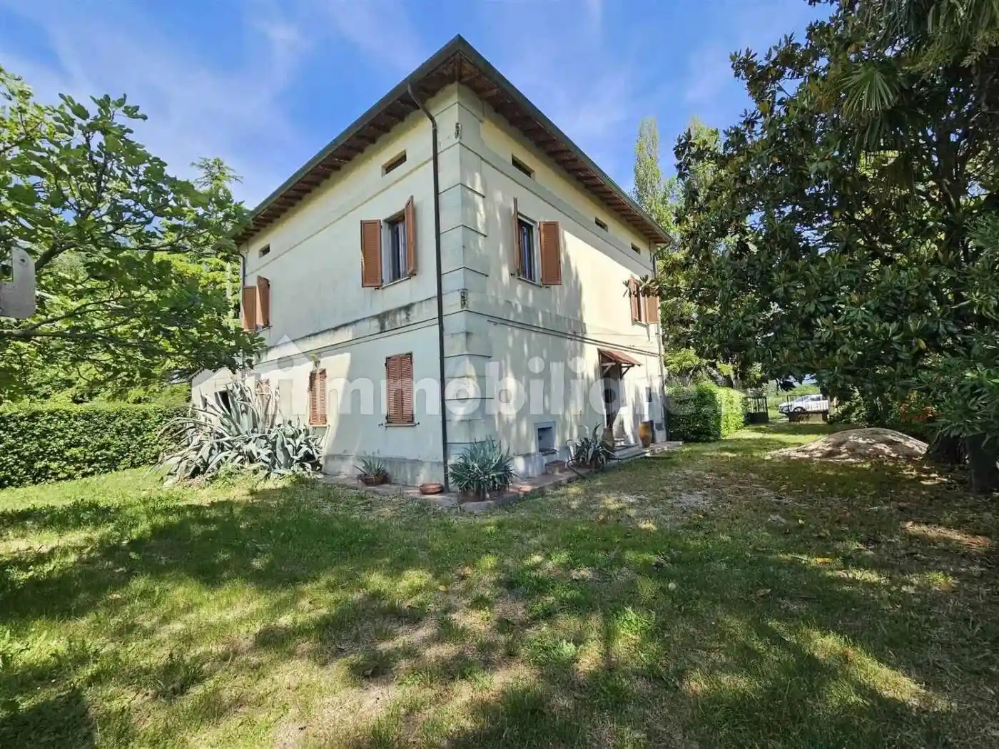 Villa in vendita a Foligno
