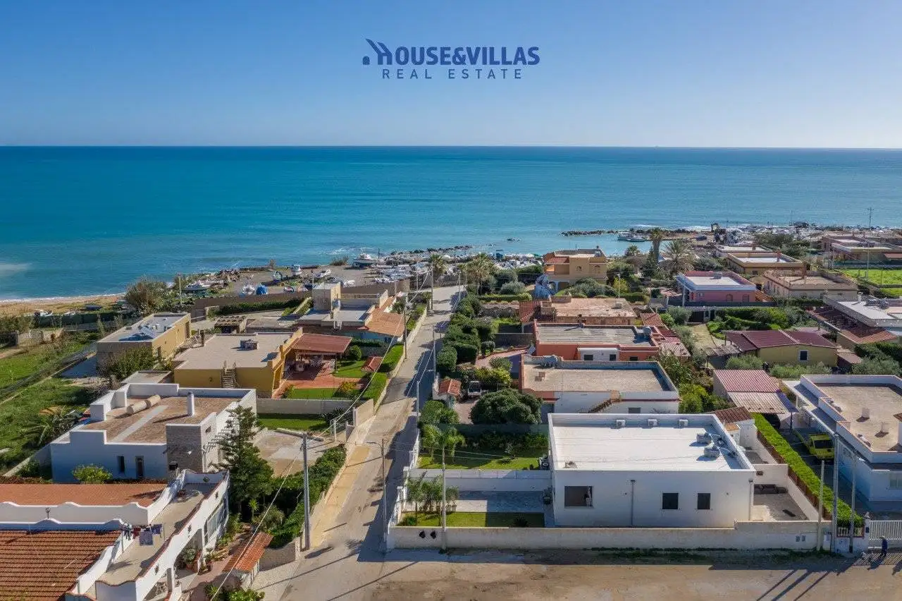 Villa unifamiliare via Elsa Morante, Centro, Avola - foto 3