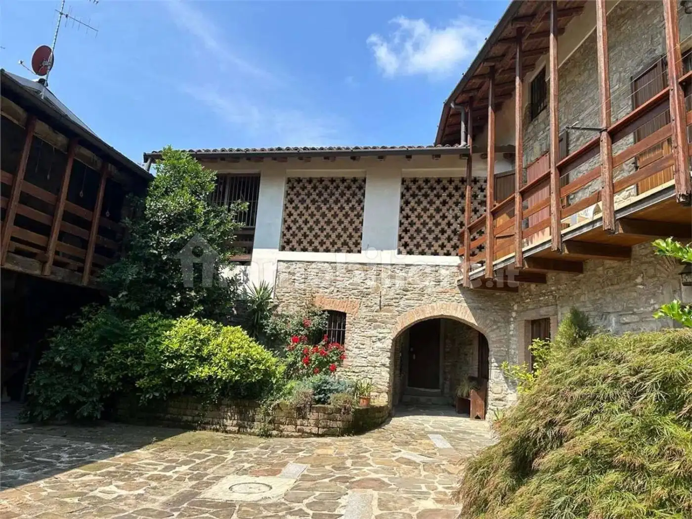 Rustico - Casale in vendita a Pontida