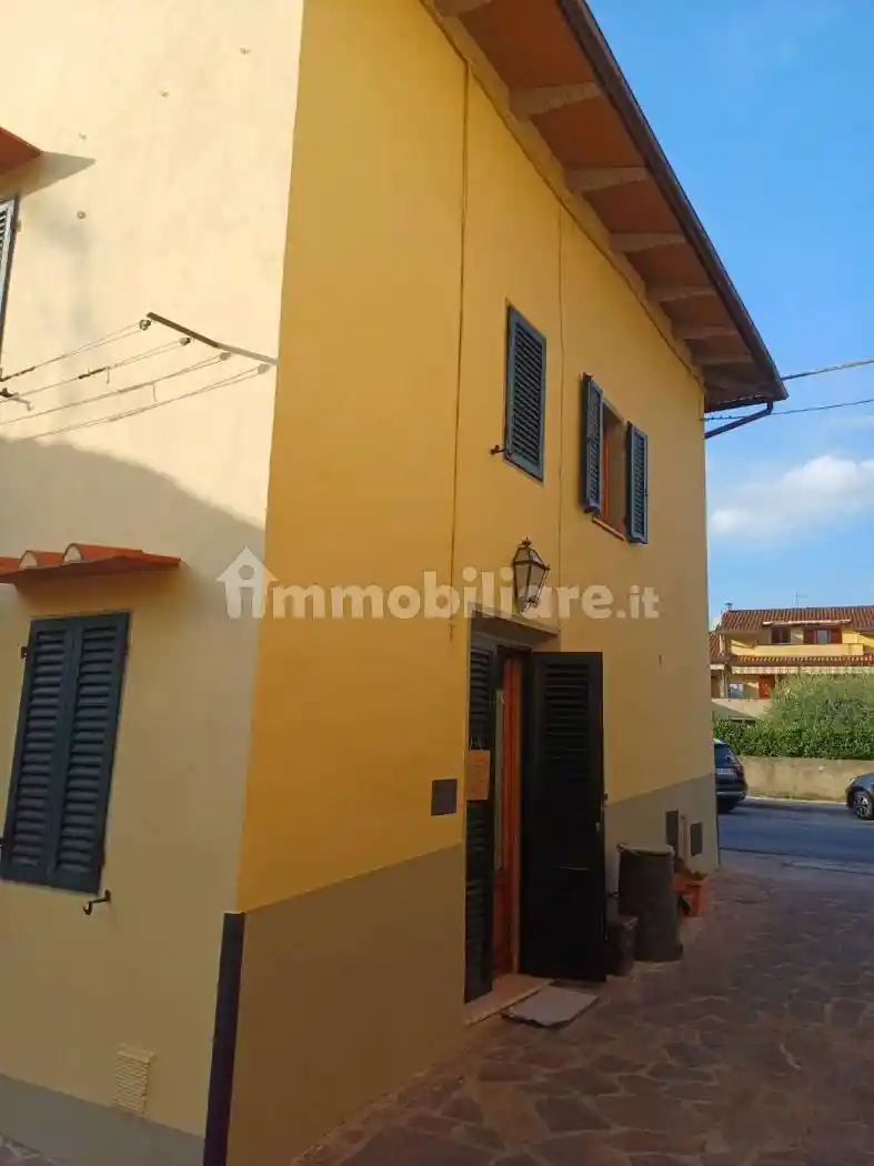 Casa indipendente in vendita a Poggio a Caiano