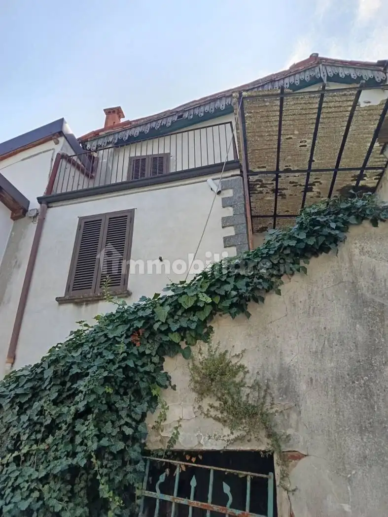 Villetta a schiera in vendita a Castana