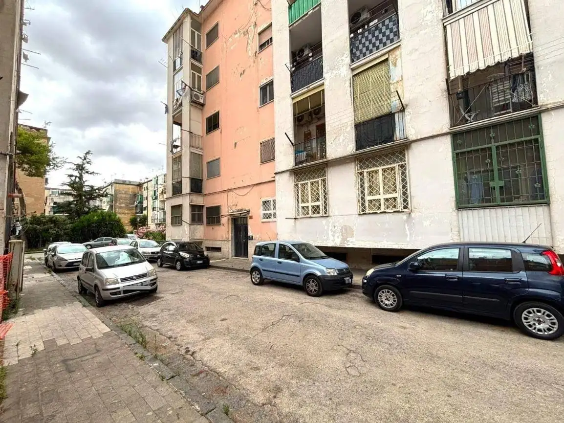 Appartamento in vendita a Napoli