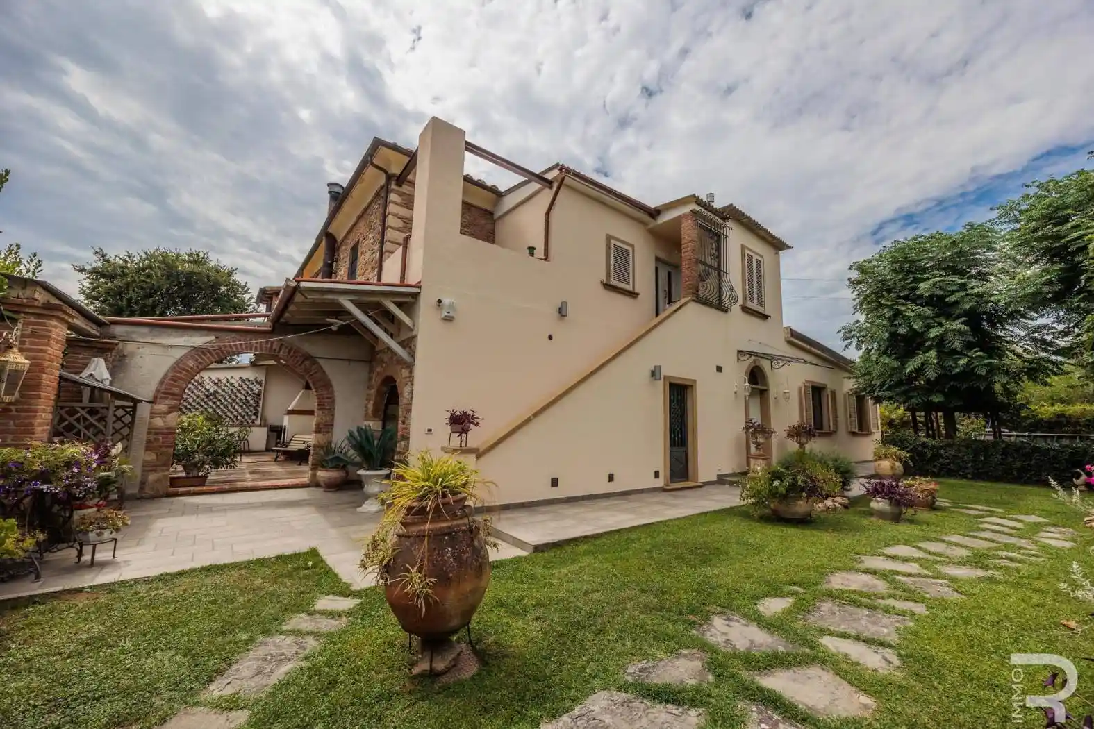 Rustico - Casale in vendita a Rosignano Marittimo