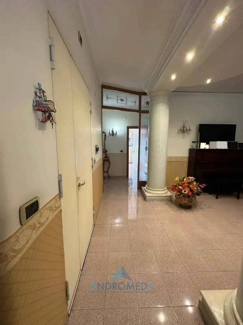 Palazzo - Edificio in vendita a Casavatore