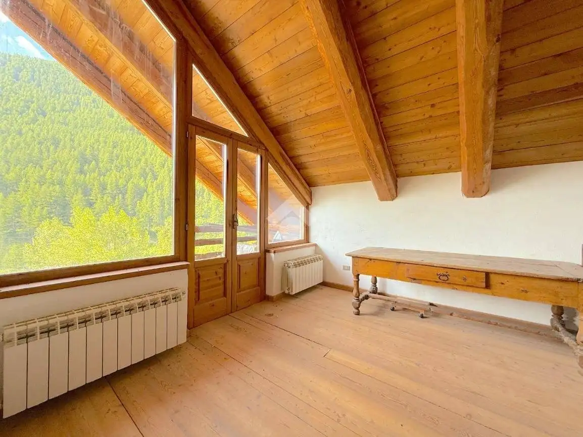 Appartamento in vendita a Sauze di Cesana