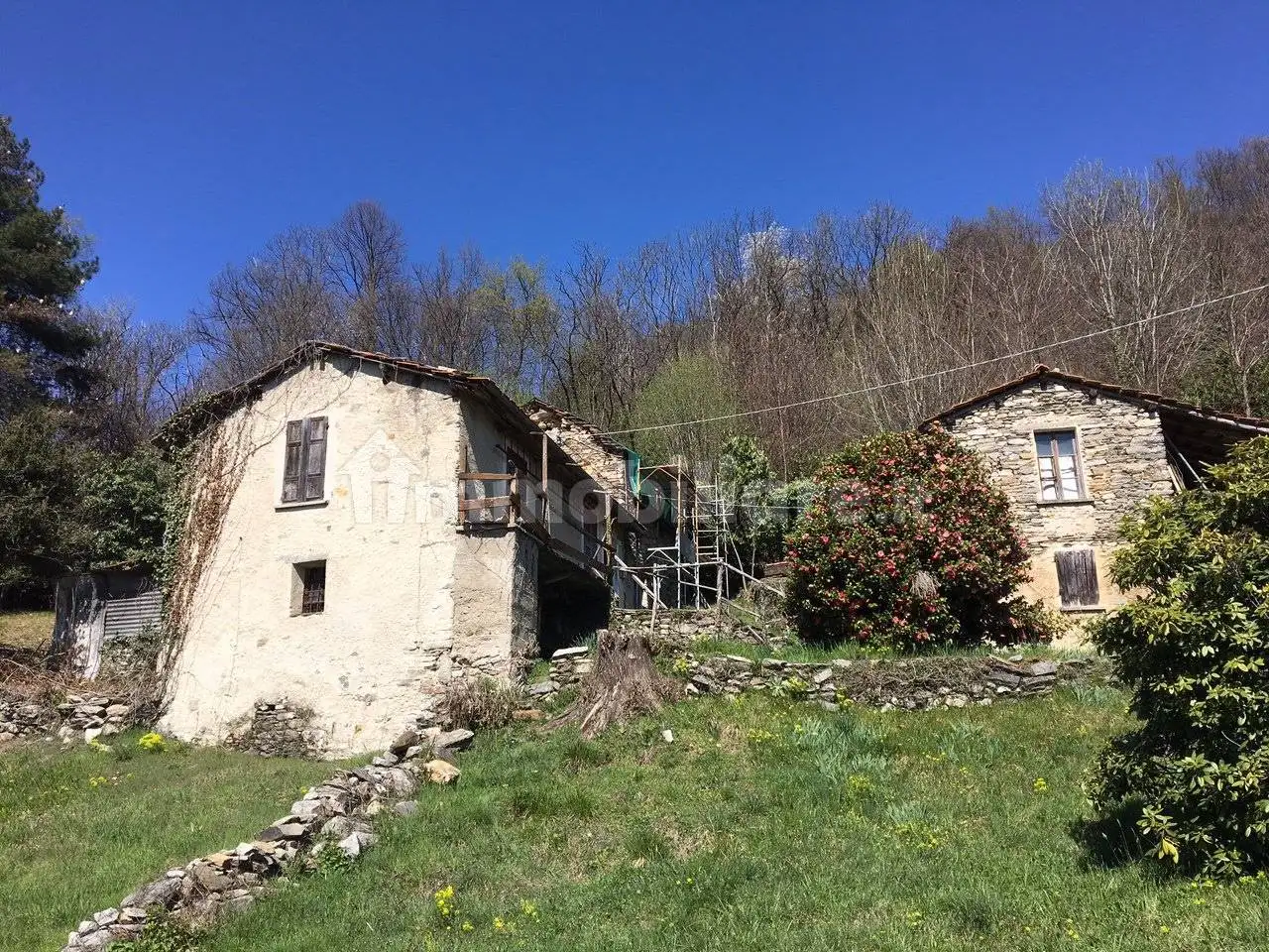 Rustico - Casale in vendita a Agra