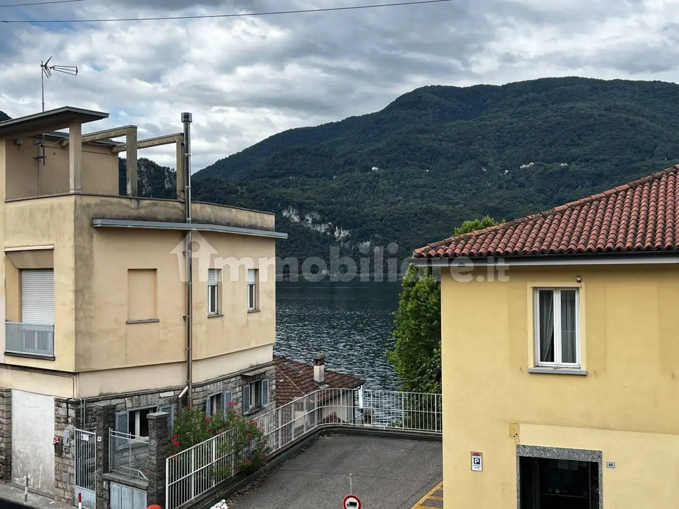 Villa unifamiliare via Nazionale, Centro, Abbadia Lariana - foto 3