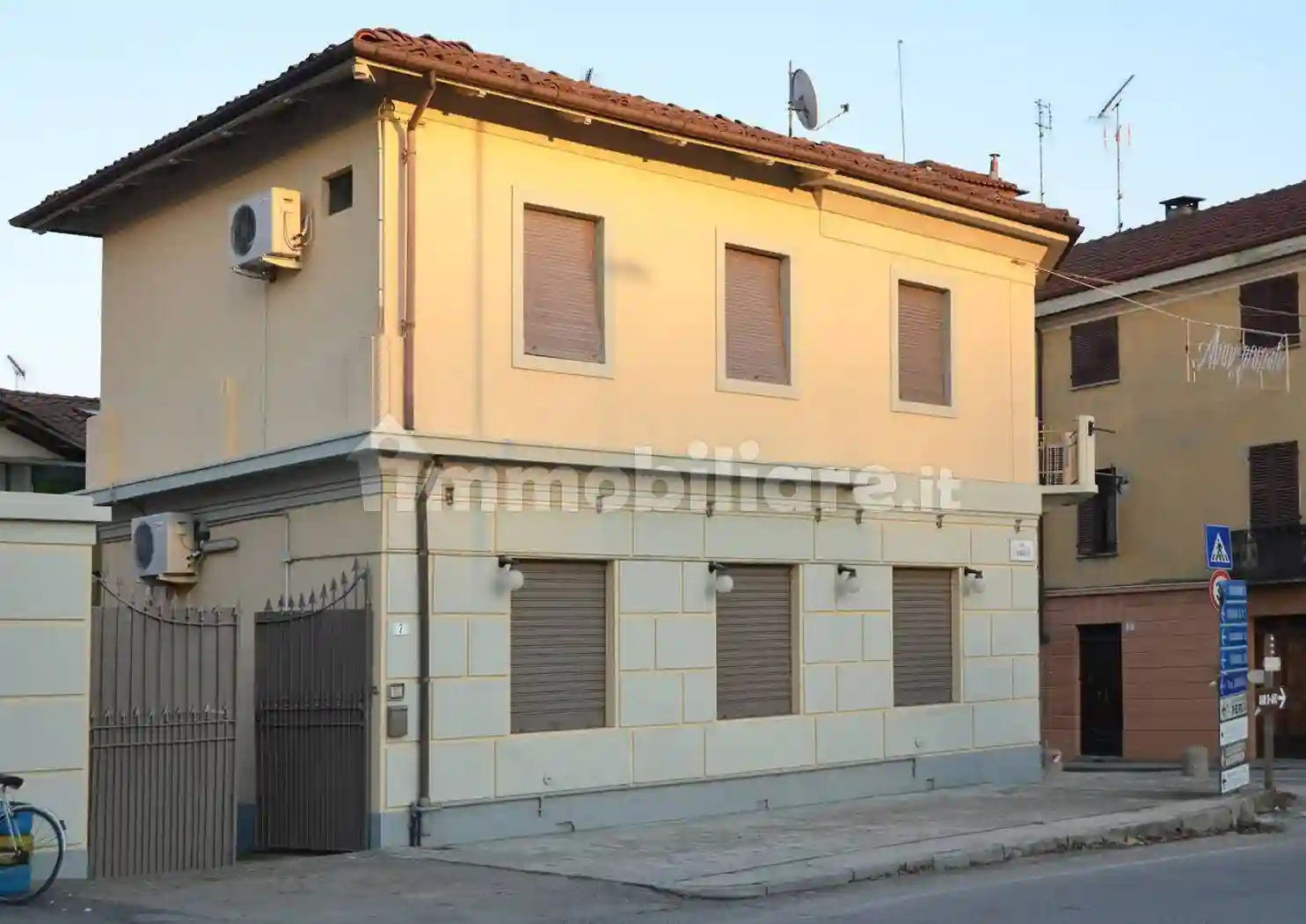 Palazzo - Edificio - foto 2