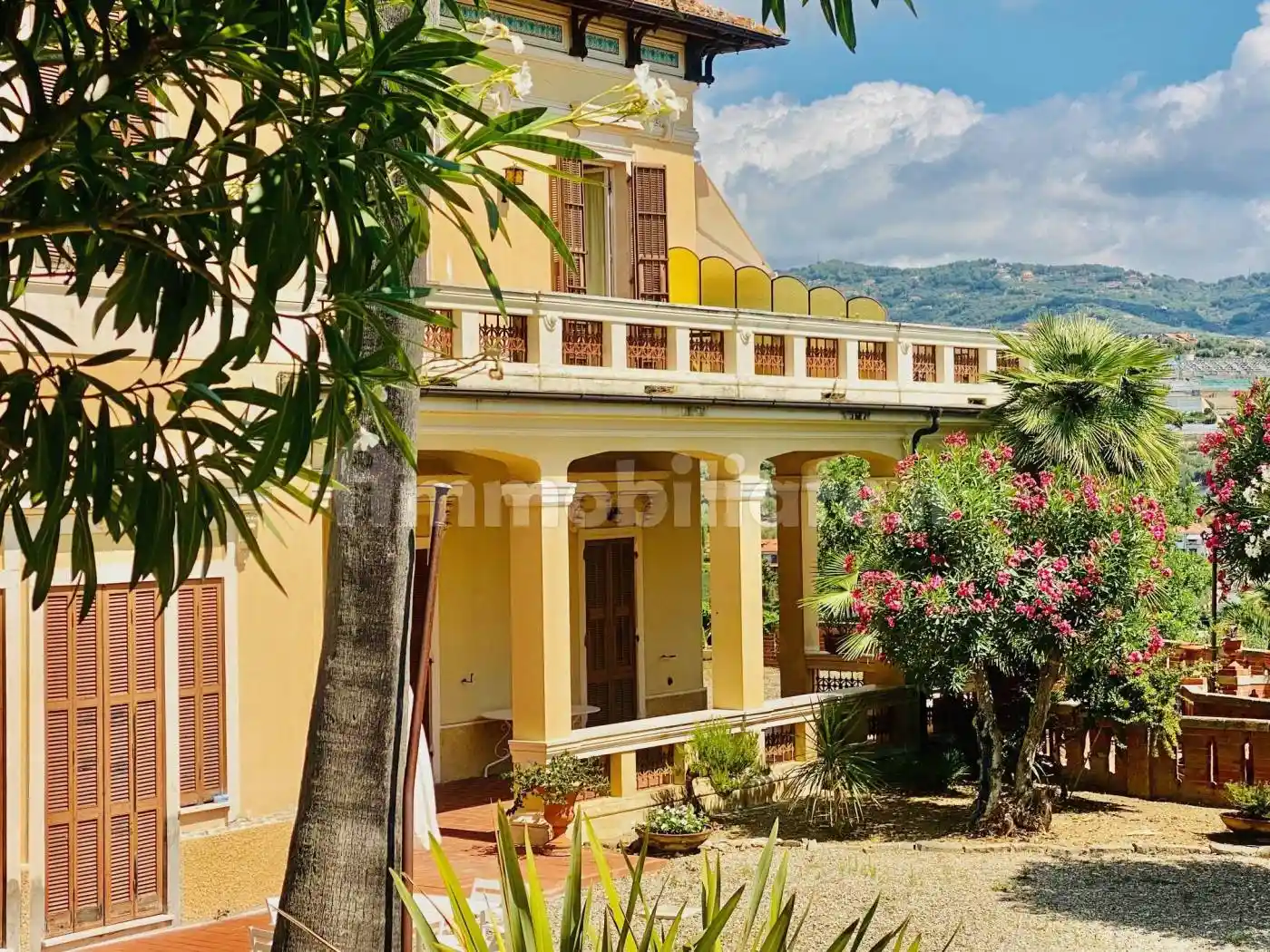 Appartamento in vendita a Imperia