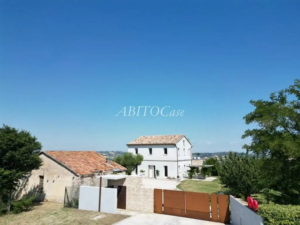 Villa in vendita a Senigallia