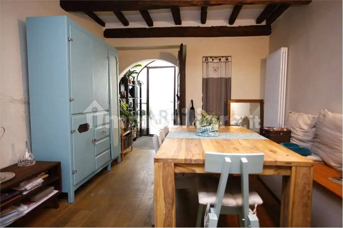 Casa indipendente in vendita a Massa