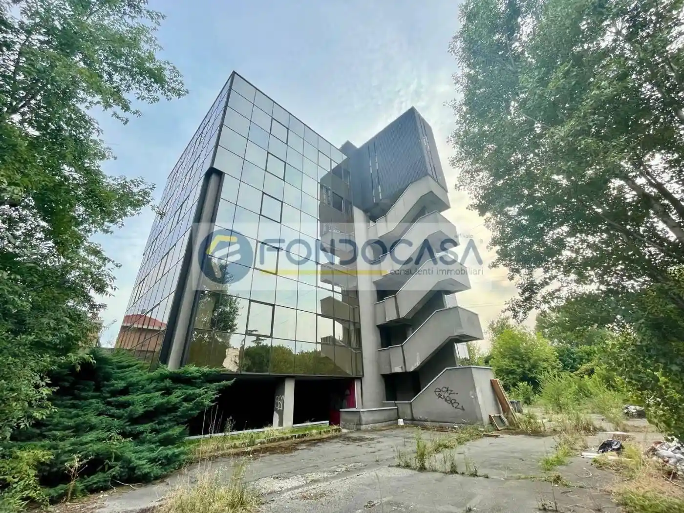 Palazzo - Edificio in vendita a Cologno Monzese