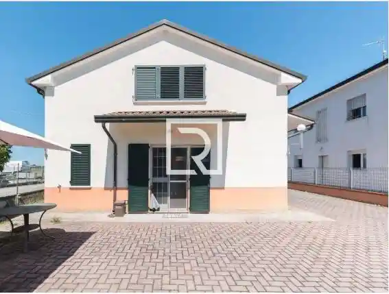 Casa indipendente in vendita a Cervia