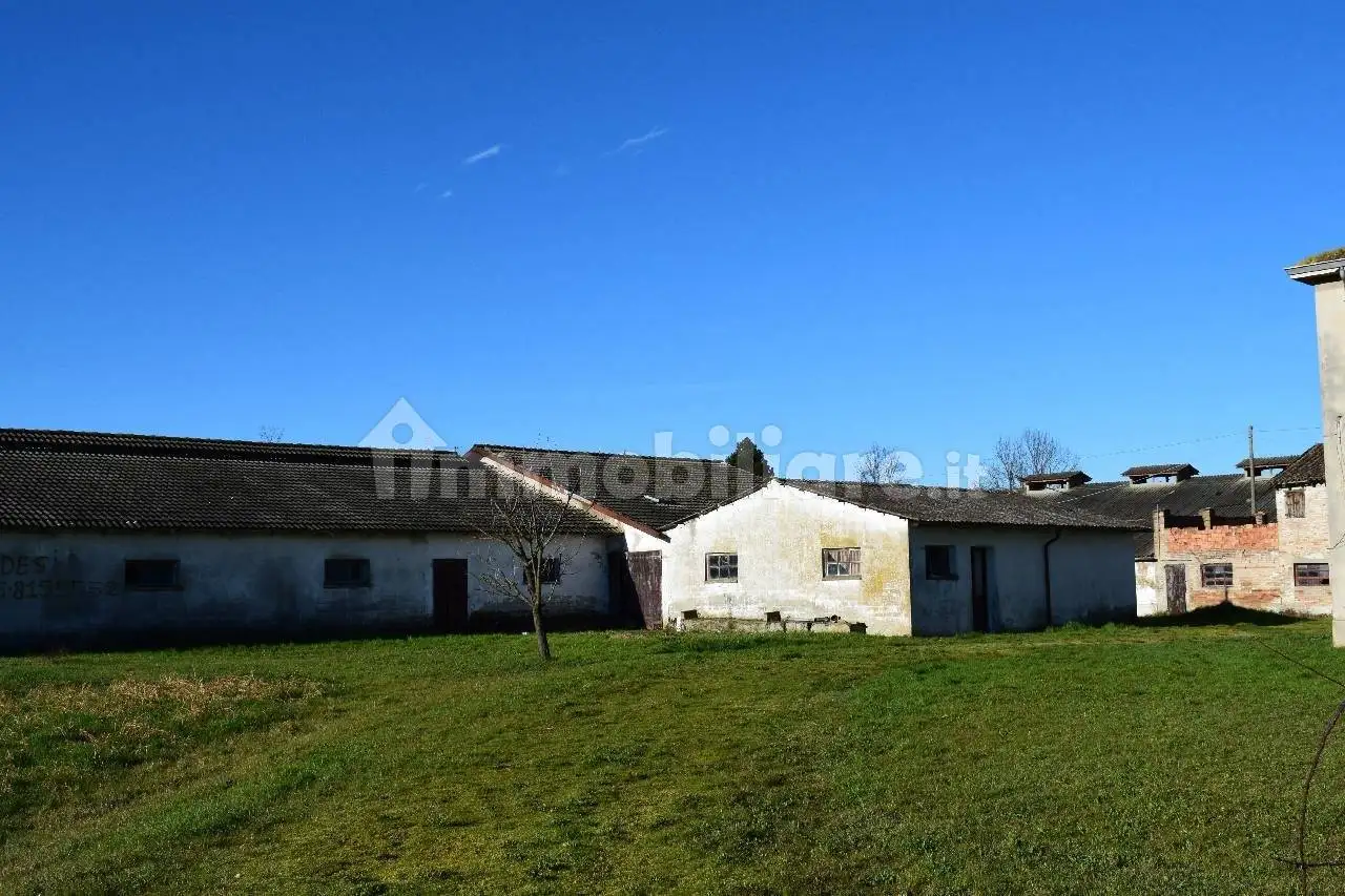 Villa unifamiliare, da ristrutturare, 1000 m², Centro, Campegine - foto 3