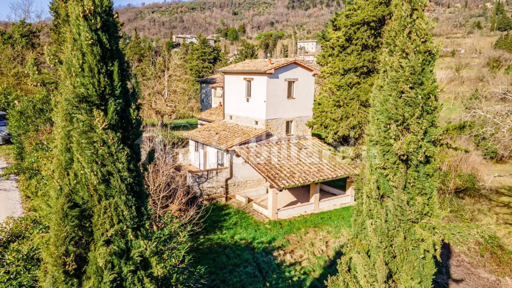 Villa in vendita a Montone