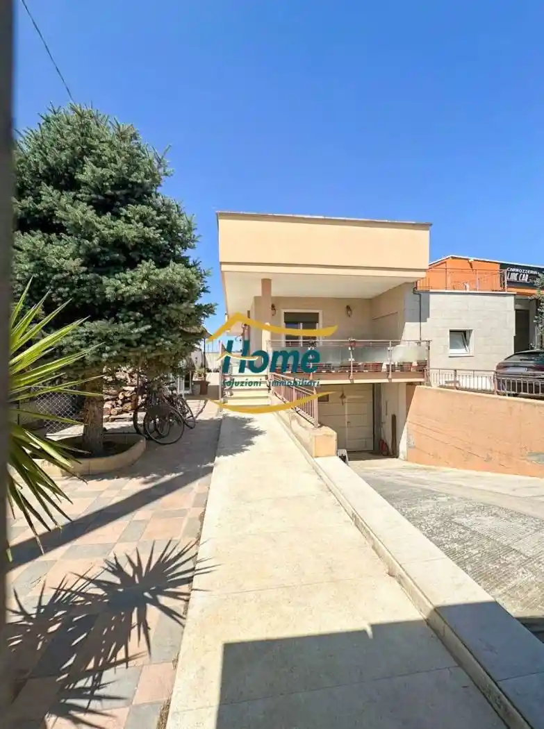 Palazzo - Edificio in vendita a Gioia del Colle