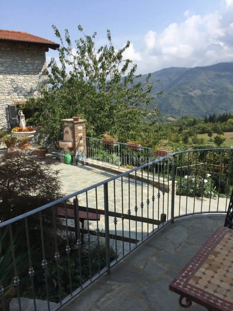 Rustico - Casale in vendita a Farini