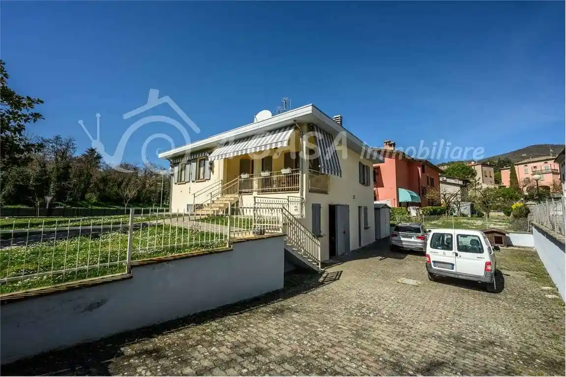 Villa unifamiliare via marconi , 30, Centro, Varano de' Melegari - foto 4