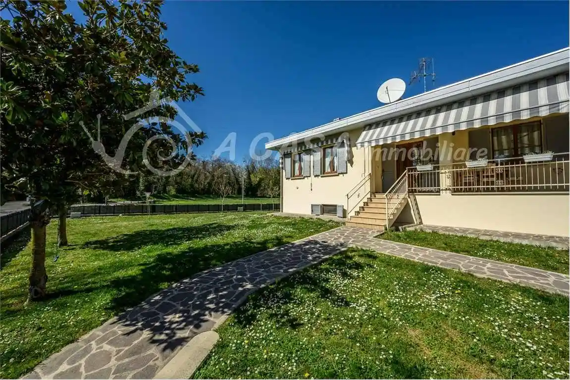 Villa unifamiliare via marconi , 30, Centro, Varano de' Melegari - foto 5